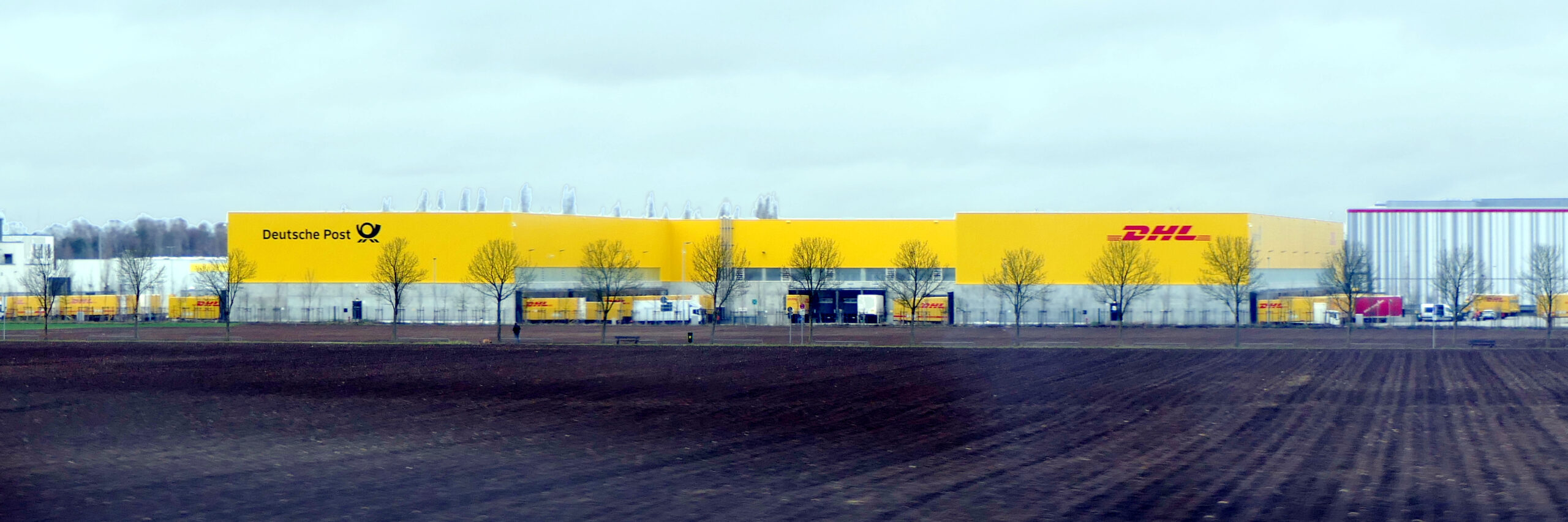 German parcel center handling export and import volumes