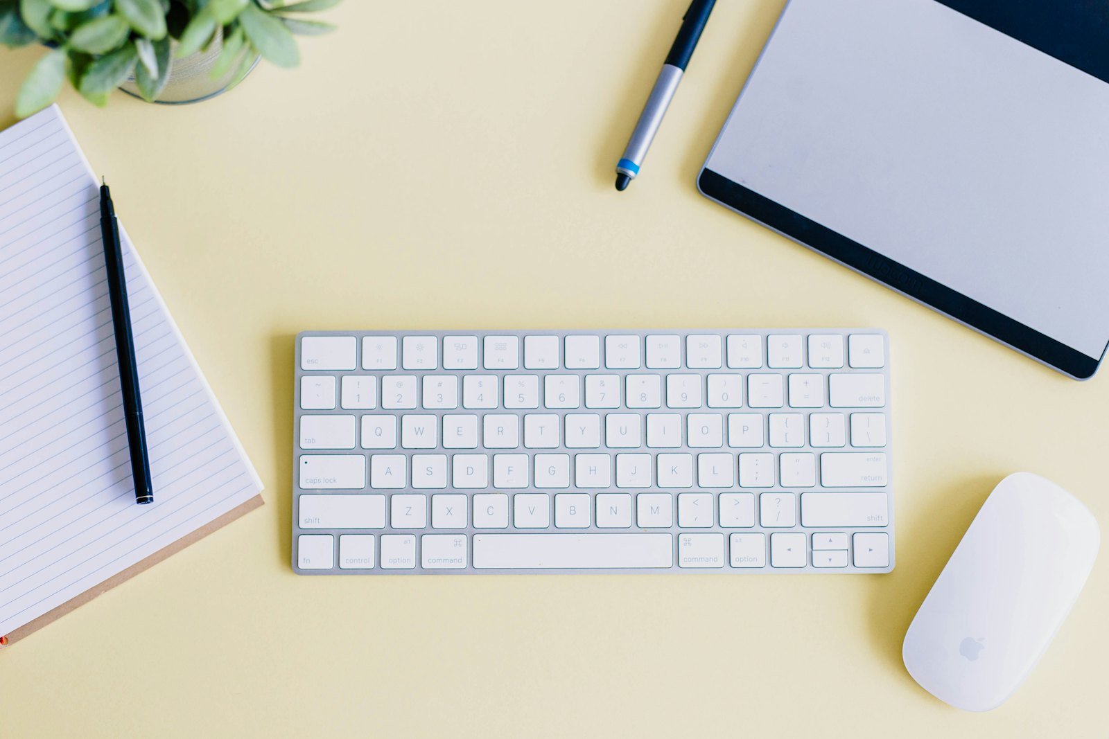 Keyboard layout and condition check before shipping