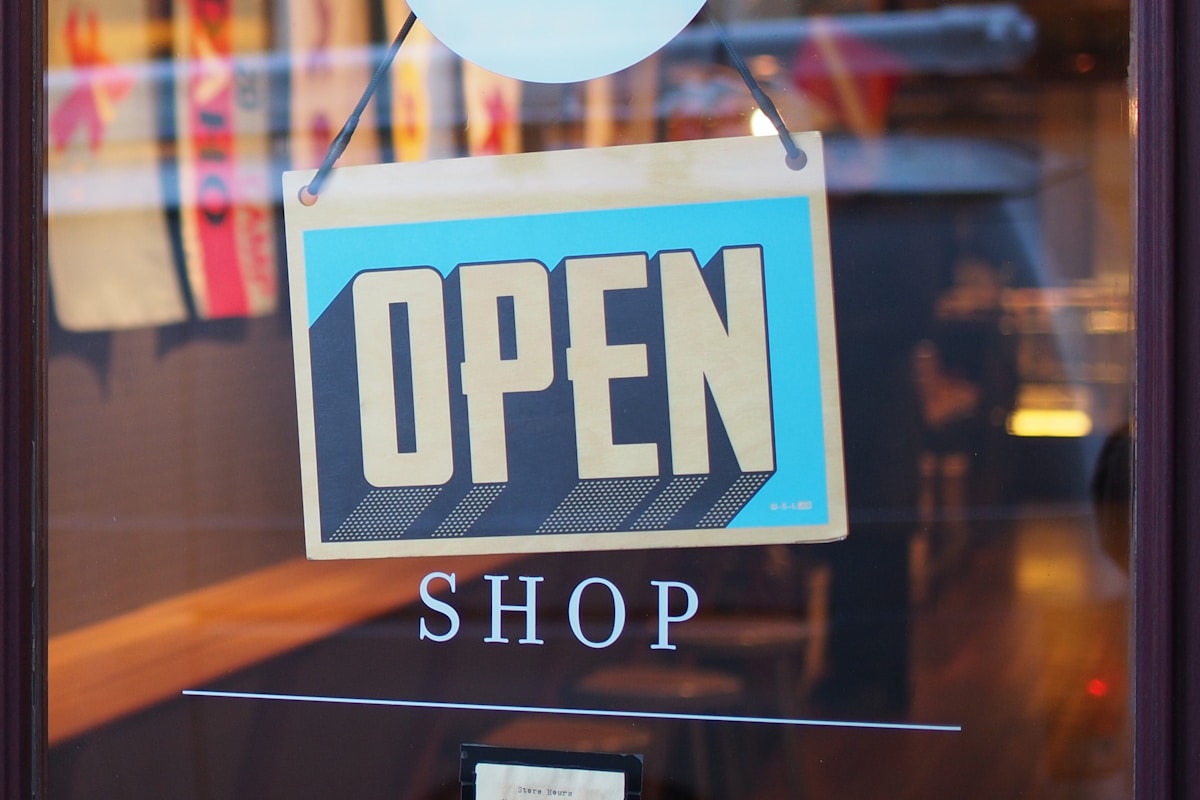 Online marketplace storefront representing Chinese e-commerce platforms
