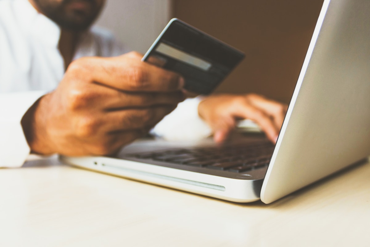 Mobile payment interface showing international transaction options